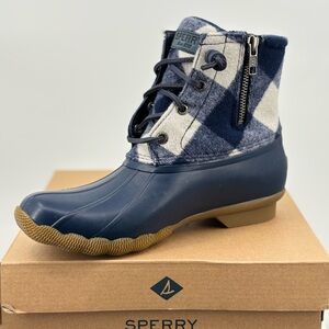 Sperry Women's Saltwater Navy and White Plaid Wool Shaft Duck Boots, Size 7